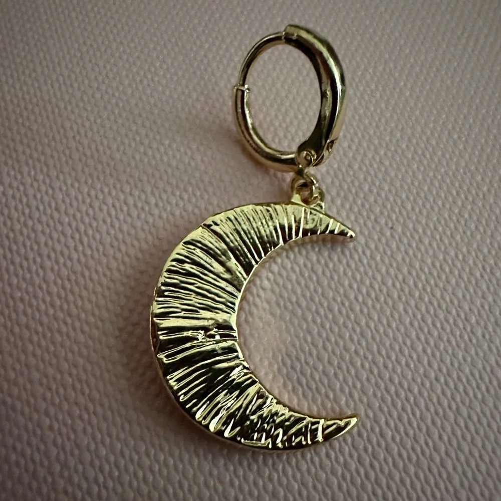 Mix and match fashion Moon + Star gold plated enamel earrings piercings